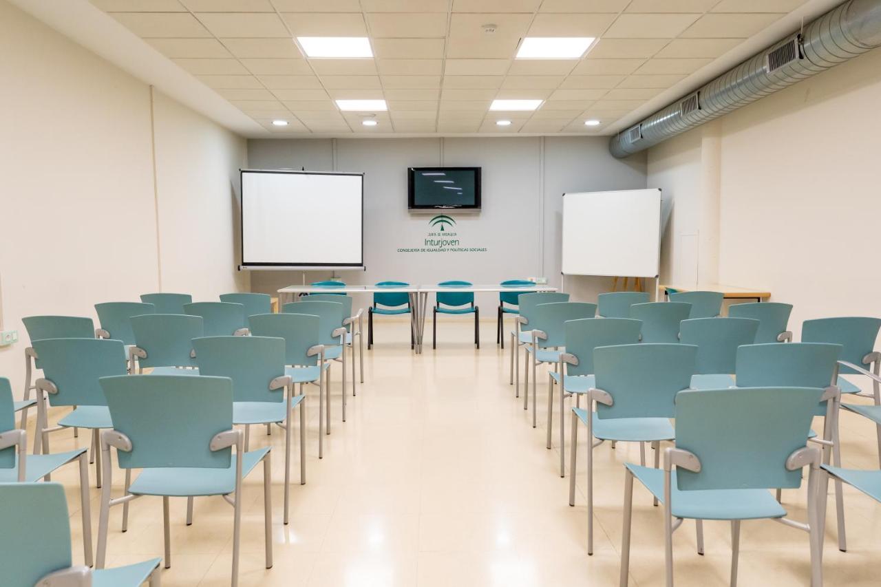 Albergue Inturjoven ハエン エクステリア 写真